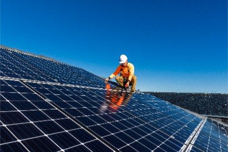 Qair secures its first UK financial close for 46 MWp Brecks solar farm