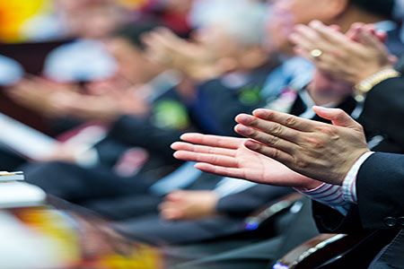US clean energy projects auctioned off at New York stock exchange event