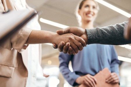 METLEN and Karatzis Group sign agreement for standalone energy storage unit